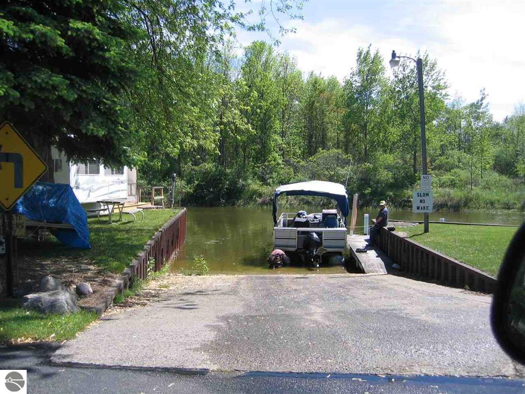 Sleepy Oaks Campground