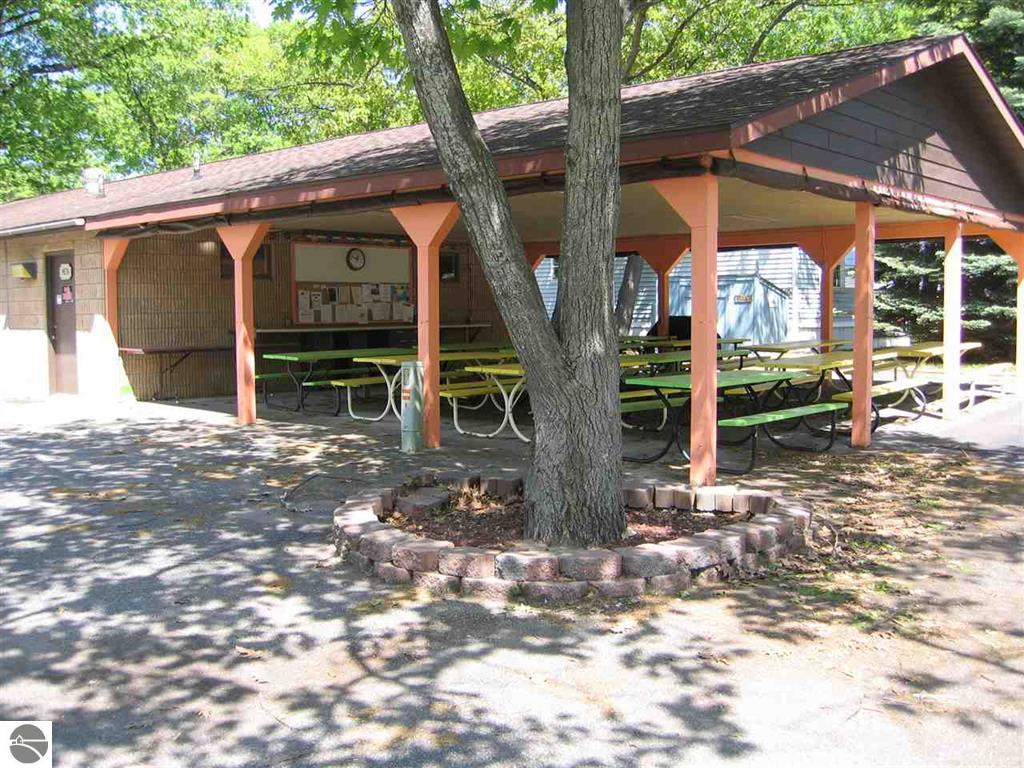 Sleepy Oaks Campground