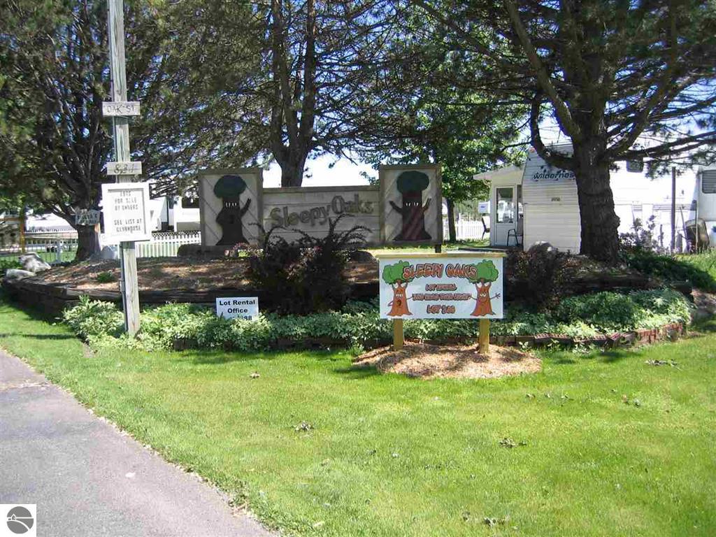 Sleepy Oaks Campground