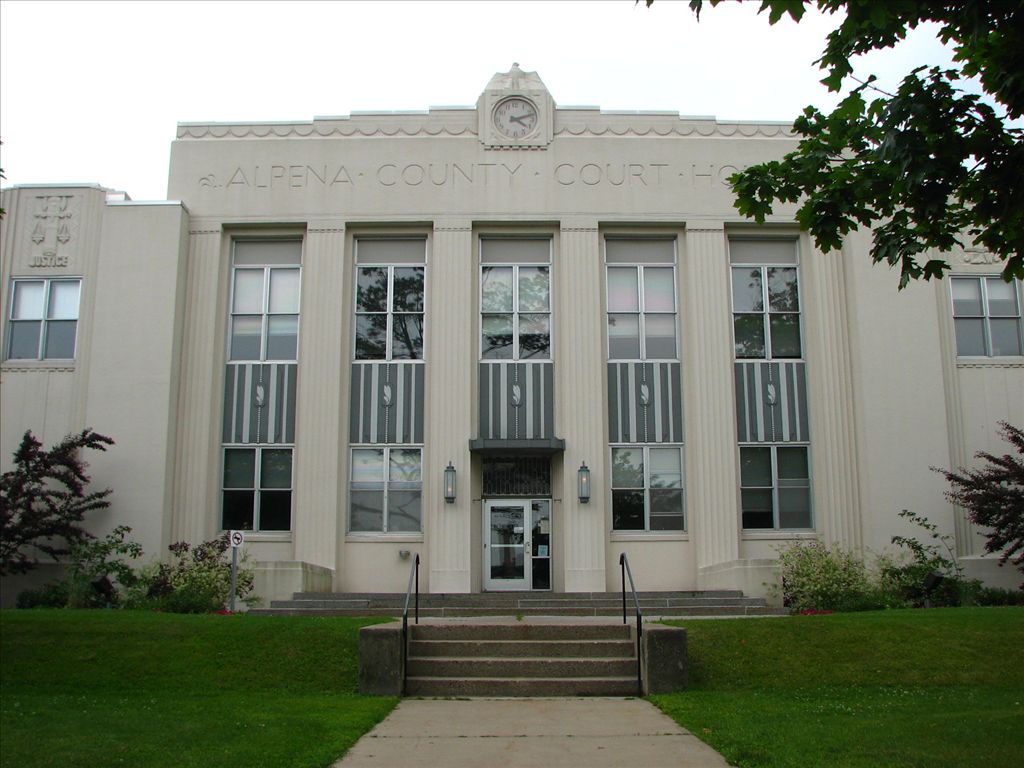 alpena_county_courthouse_alpena_michigan.jpg
