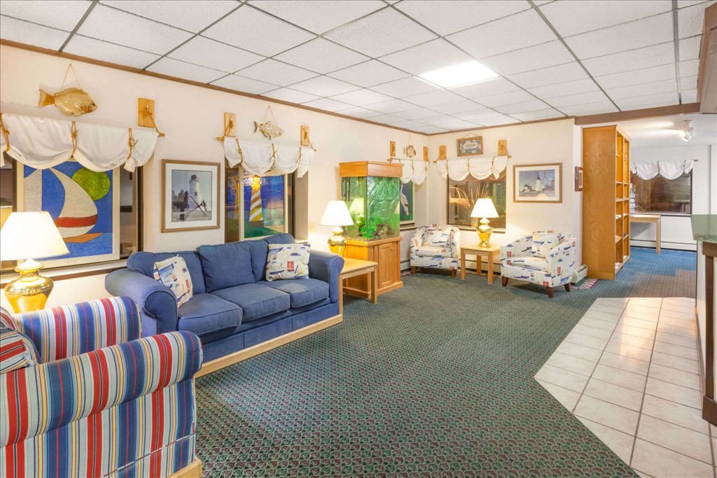 days_inn_lobby_updated.jpg