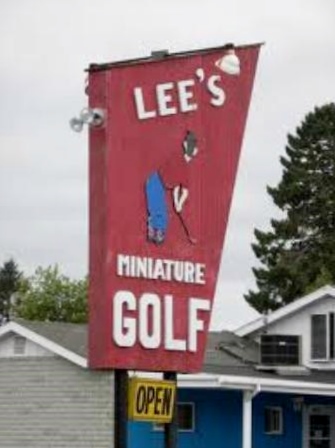 leesminiaturegolf_sign.jpg