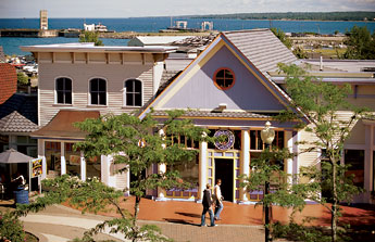 mackinaw_crossings_1.jpg