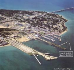 mackinawcitymarina_1.jpg
