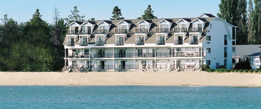quality_inn_suites_beachfront.jpg