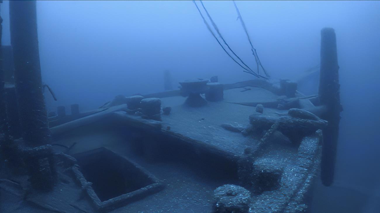 Deck of schooner-barge IRONTON
